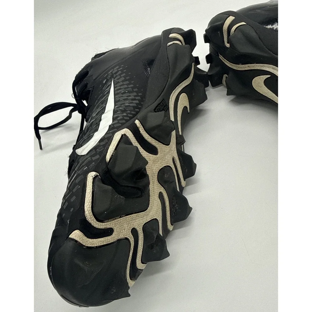 Nike Alpha FastFlex Football Cleats Youth Size 11 Black White Molded Studs